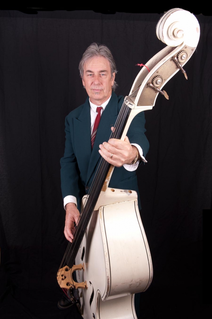 Slim Pickens plays Johnny Cash's long-time, laconic double Bass player Marshall Grant.